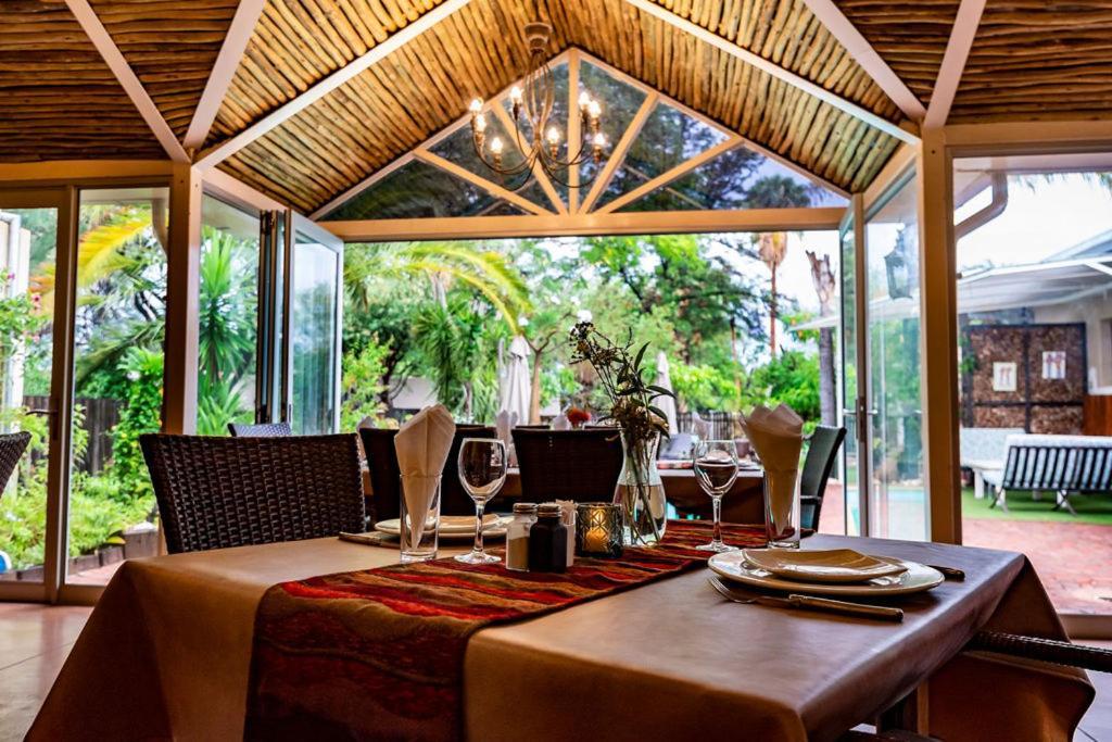 Londiningi Guesthouse วินด์ฮุก ภายนอก รูปภาพ